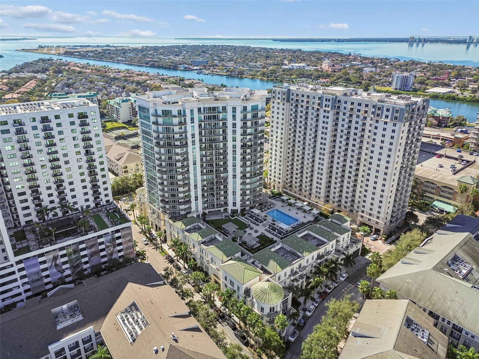 450 KNIGHTS RUN AVE #411, Unit 411