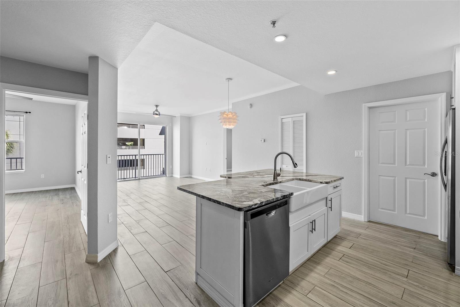 700 HARBOUR ISLAND #238, Unit 238 - Photo 3