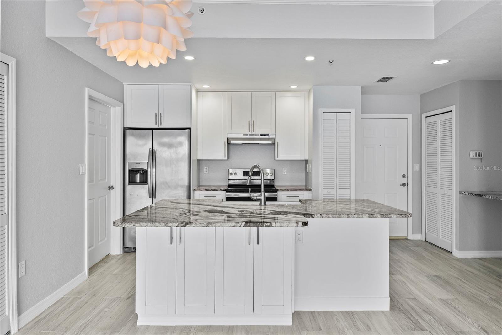 700 HARBOUR ISLAND #238, Unit 238 - Photo 2
