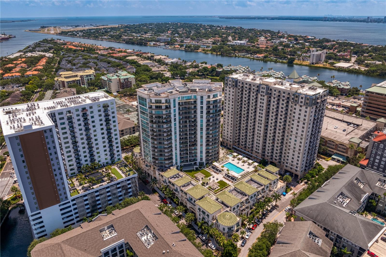 450 KNIGHTS RUN AVE #1704, Unit 1704 - Photo 2