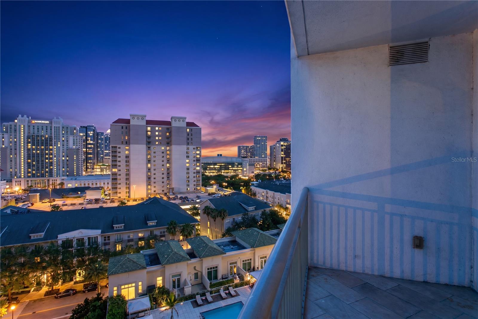 450 KNIGHTS RUN AVE #1208, Unit 1208 - Photo 2
